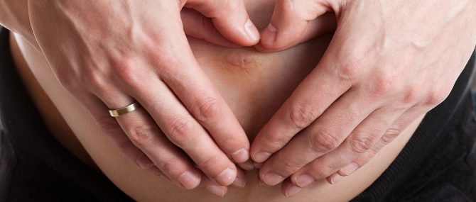 Une grand-mère portera son petit-enfant